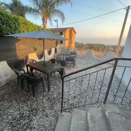 Casa Vacanza O Se Giorno Per Lavoro מליטו די פורטו סאלבו