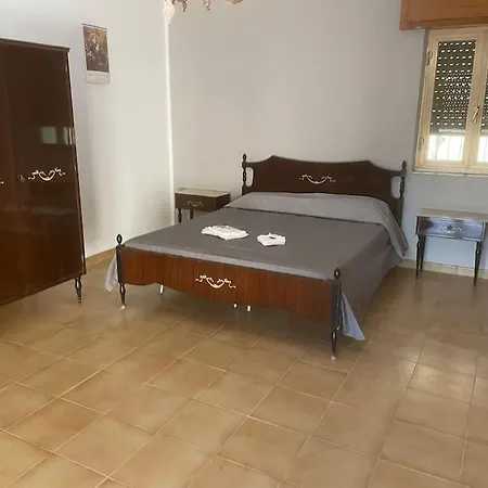 Casa Vacanza O Se Giorno Per Lavoro בית נופש *